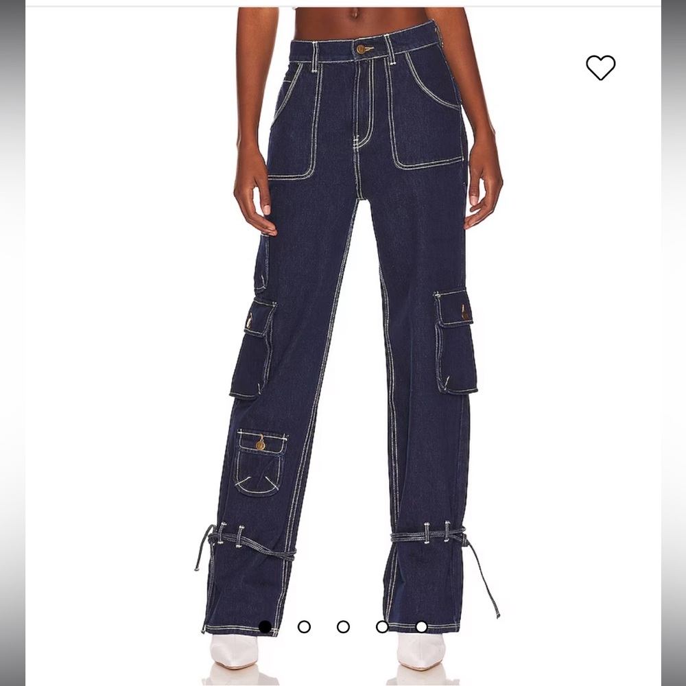 Revolve Bea Mid Rise Barrel Cargo in Indigo Dark Rinse
LPA size 27